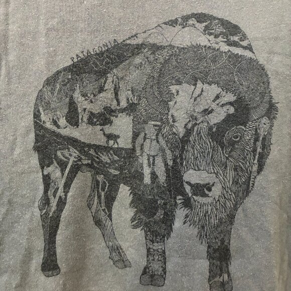 Classic Patagonia T-Shirt - Picture 4 of 4